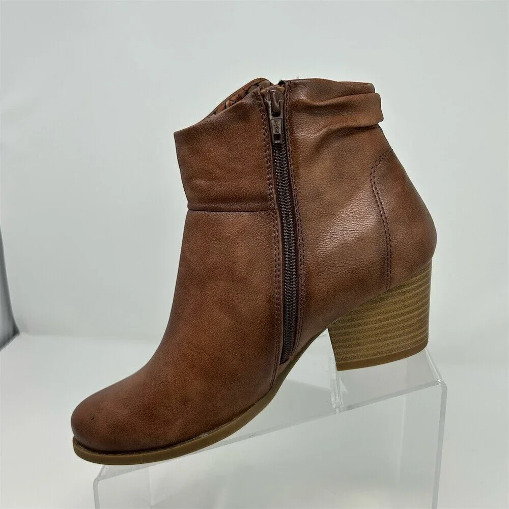 BareTraps Womens Brown Ankle Booties Block Heel Side Zip Slouch Cuff Size 7.5